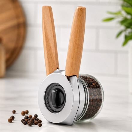 This One-or-Two-Handed Pepper Grinder Lets You Squeeze Out Seasoning Faster