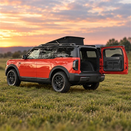This Pop-Top SUV Camper Turns Its Cabin Into a Place to Sleep