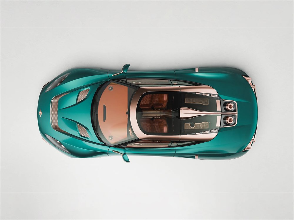 Top view of the aircraft-inspired Spyker C8 Preliator XXV Coupe