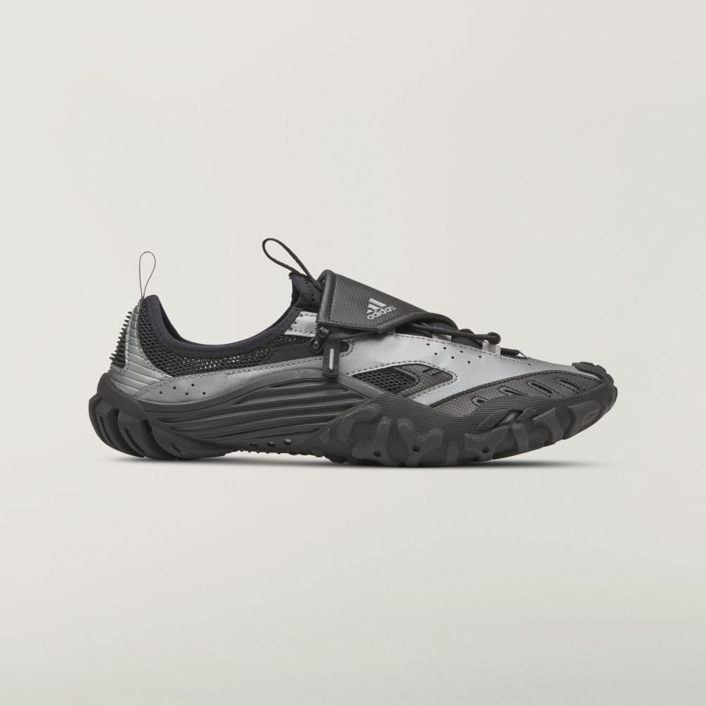Black and silver PW Water Moc side profile