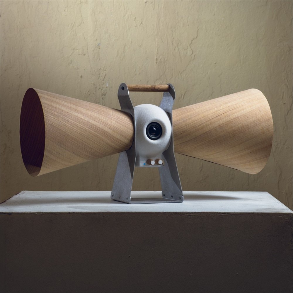 Gankeke double-bell Bluetooth speaker with wood veneer cones and metal frame