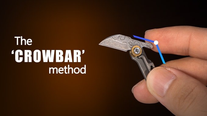 Lever opening mechanism of the miniature G11 knife