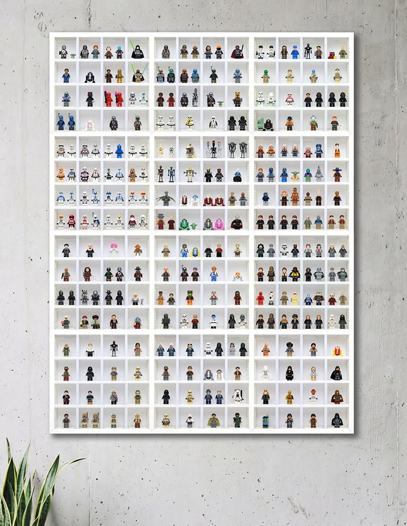 Large connected Finity Frames display filled with minifigures