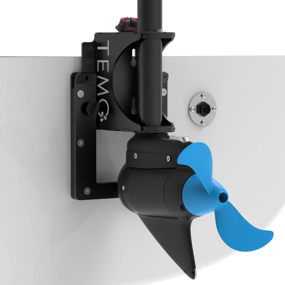 Close view of the OUTPOD sliding mount and blue propeller