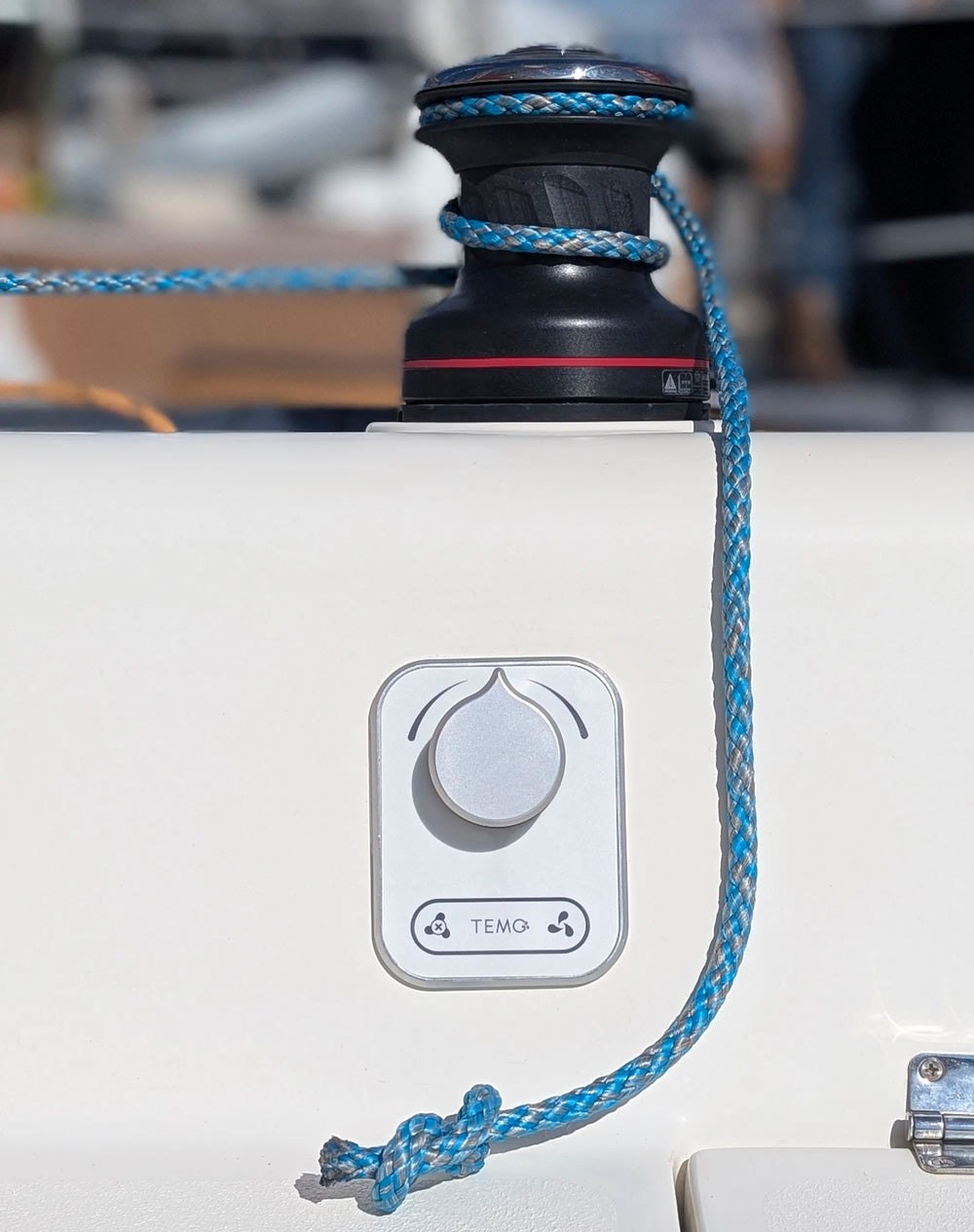 Remote rotary throttle installed in a sailboat cockpit