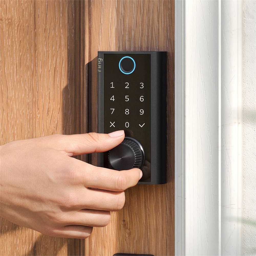 Hand turning the smart lock power dial